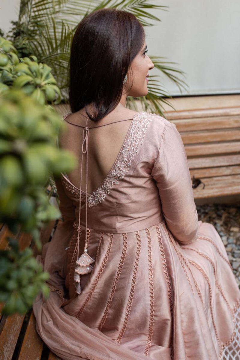 Regal grace