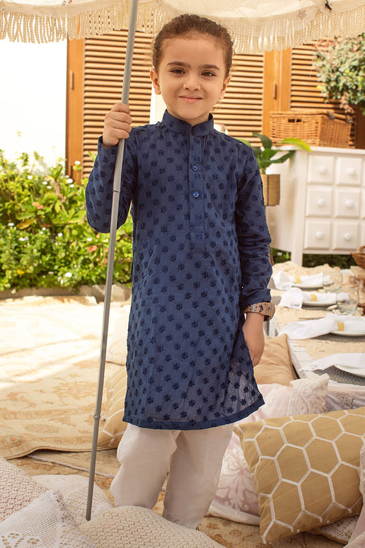 Azil - Boy