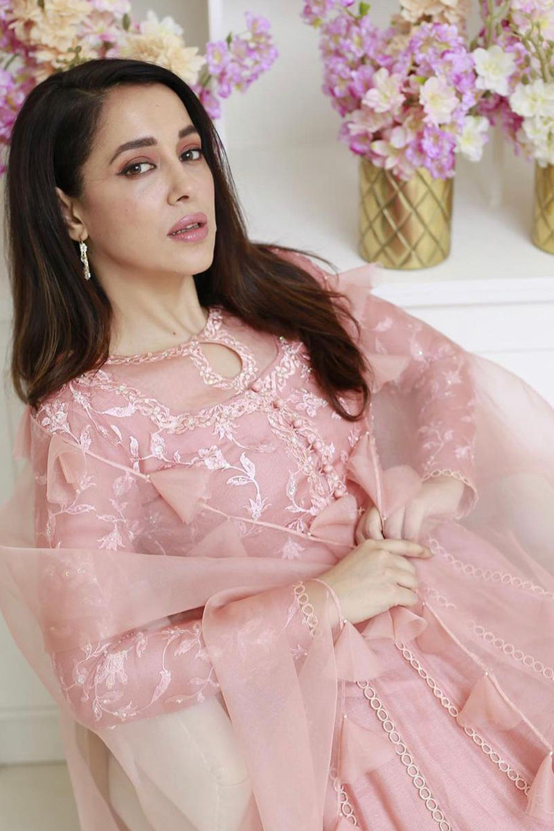 Dusty Pink Hint